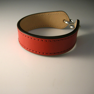 亮采手環 魔力紅 レザーブレスレット 亮采手環 魔力紅 レザーブレスレット