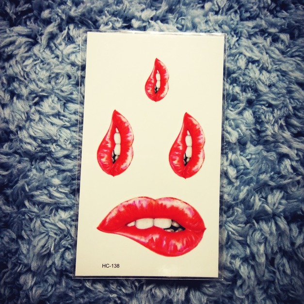 迷你紋身 紅唇 迷你紋身 紅唇