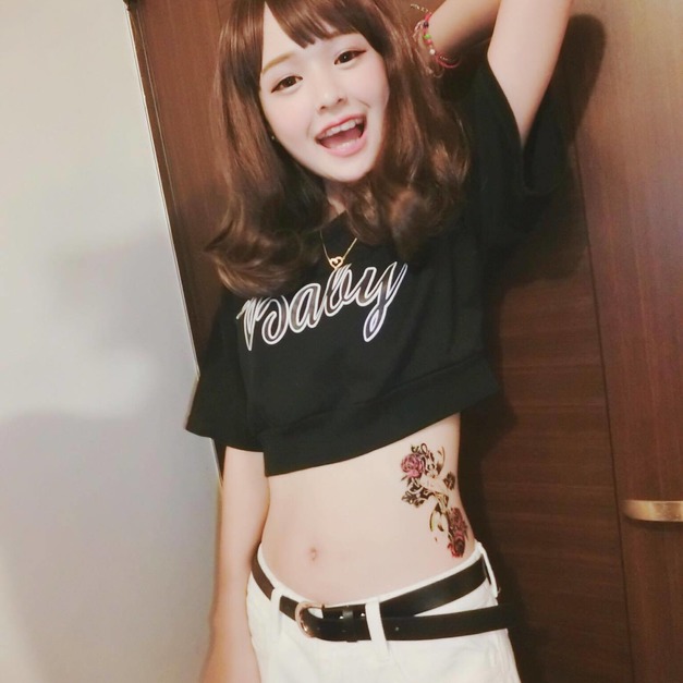 獨家訂做款紋身 彩花十字架 獨家訂做款紋身 彩花十字架