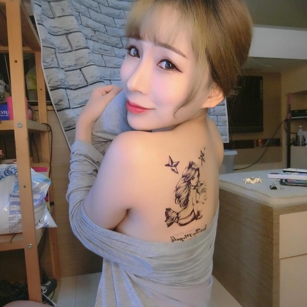 獨家訂做款紋身 性感人魚 獨家訂做款紋身 性感人魚