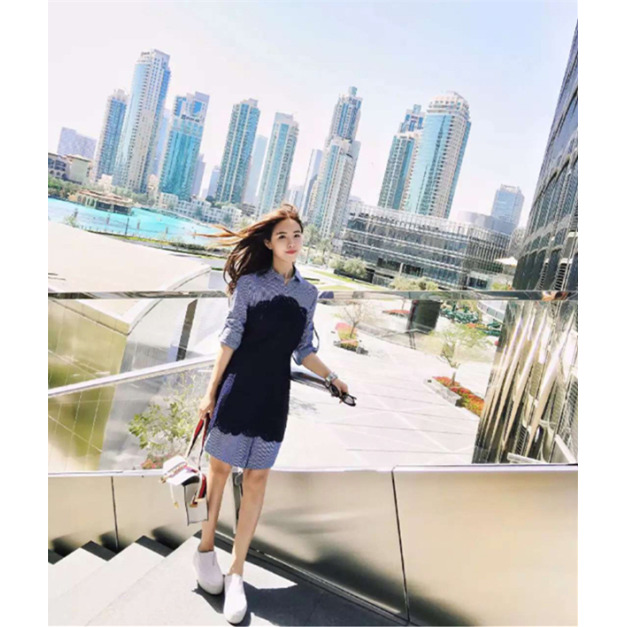 韓版小香風蕾絲拼接條紋長袖連身裙 韓版小香風蕾絲拼接條紋長袖連身裙