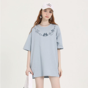 項鍊小貓寬鬆T恤(多色可選) 項鍊小貓寬鬆T恤(多色可選)