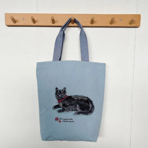 Kusuguru 刺繡立體黑貓單肩包(兩色可選) Kusuguru 刺繡立體黑貓單肩包(兩色可選)