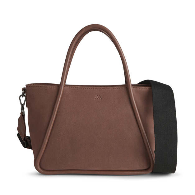 MARKBERG Blanche 丹麥手工牛皮個性布蘭奇寬帶小手提包 肩揹包 側肩包 托特包 (榛果絨) MARKBERG Blanche 丹麥手工牛皮個性布蘭奇寬帶小手提包 肩揹包 側肩包 托特包 (榛果絨)