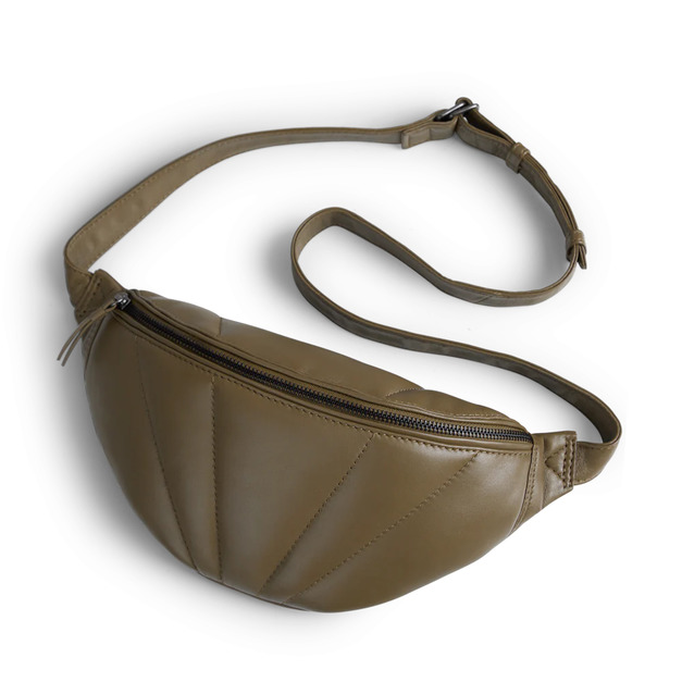 MARKBERG Maldivia 丹麥手工羊皮率性貝殼紋腰包 胸包 斜背包 側肩包 (苔綠) MARKBERG Maldivia 丹麥手工羊皮率性貝殼紋腰包 胸包 斜背包 側肩包 (苔綠)