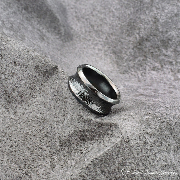 手工925純銀【淬鍊-硫化全黑款】不規則鍛敲中性男性戒指 手工925純銀【淬鍊-硫化全黑款】不規則鍛敲中性男性戒指