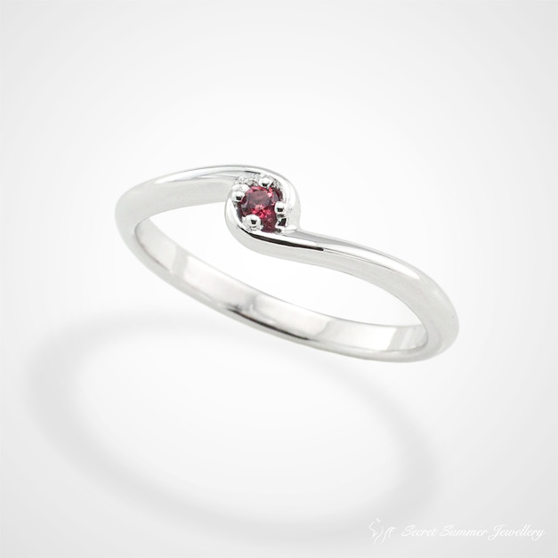 手工925純銀x天然寶石【生日石系列】扭結曲線戒指 / 尾戒 手工925純銀x天然寶石【生日石系列】扭結曲線戒指 / 尾戒