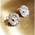 【Chia Jewelry】單朵雛菊純銀耳環 【Chia Jewelry】單朵雛菊純銀耳環