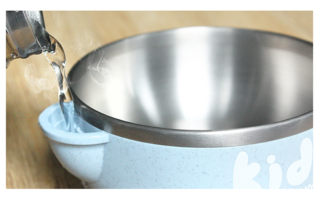 純鈦兒童學習杯注水碗組 在注水碗的注水口加入熱水