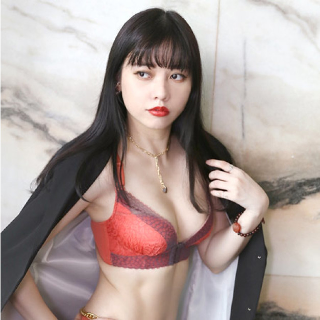 【77涵新春團購】無鋼圈前扣深V S.Café® (3套組) 【77涵新春團購】無鋼圈前扣深V S.Café® (3套組)