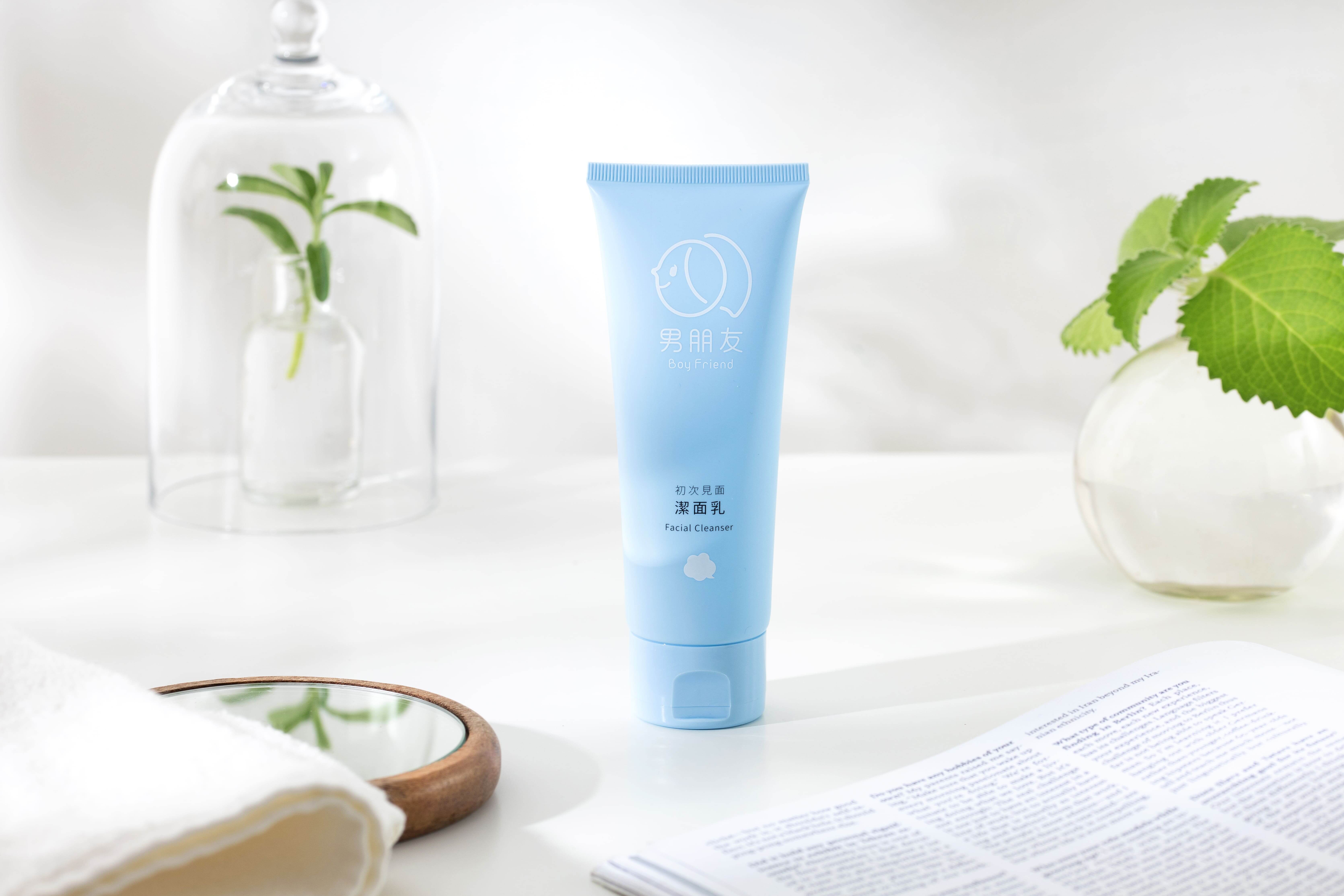 初次見面潔面乳