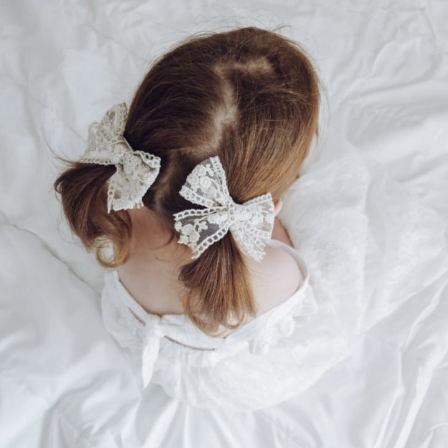 Dakota 刺繡蕾絲髮夾  AZJJ-22-TM Dakota 刺繡蕾絲髮夾  AZJJ-22-TM