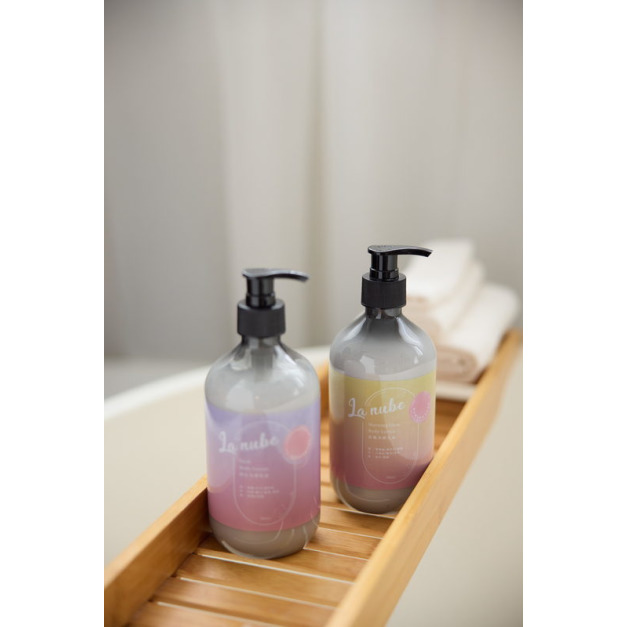 La nube精油沐浴露+乳液組,送沐浴球 La nube精油沐浴露+乳液組,送沐浴球
