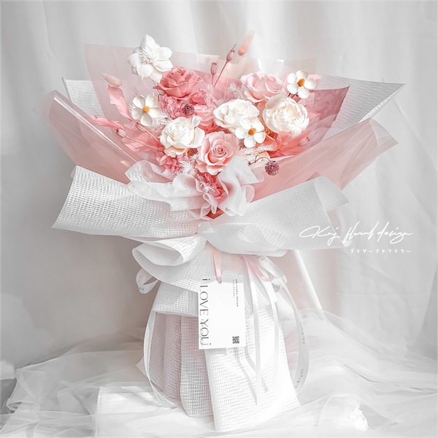 粉紅緋戀・六朵永生玫瑰花束 +NT3,880