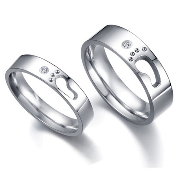 愛的足跡鏤空設計男女對戒 愛的足跡鏤空設計男女對戒