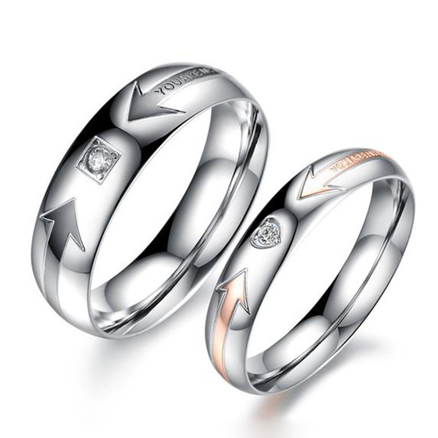 熱戀感覺愛情方向男女對戒 熱戀感覺愛情方向男女對戒