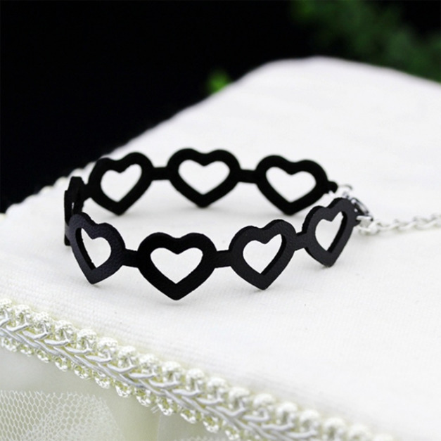 愛心環繞皮質手鍊 愛心環繞皮質手鍊