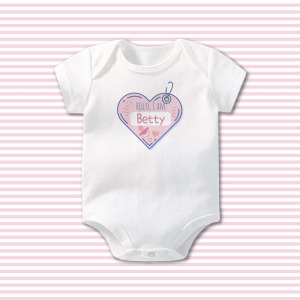 Hello, I am 珍珠粉名牌 姓名客製 短袖包屁衣 Hello, I am 珍珠粉名牌 姓名客製 短袖包屁衣