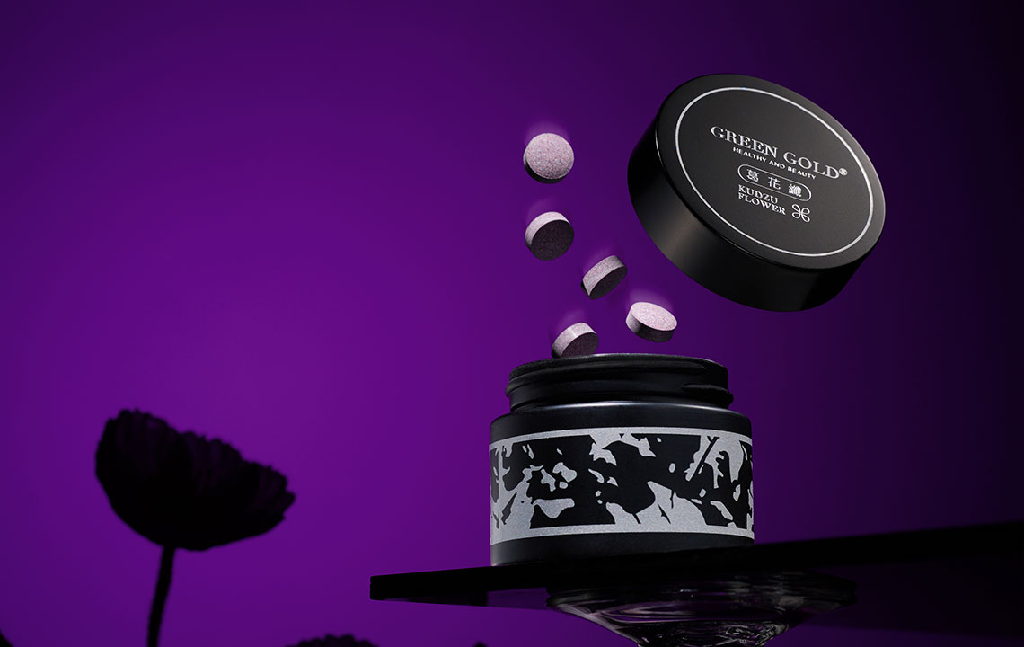 什麼都不做一個月瘦一公斤?營養師的懶人瘦身法!GREENGOLD葛花纖錠|佛系減重人的福音 葛花萃取物 (含有葛花異黃酮) 28mg,日本專利有效萃取物,減少身體的累贅。  控醣機能性食品組合:菊苣纖維+蓴菜萃取物+紅薯嫩葉+桑葉萃取物+白腎豆萃取物,主要功能減少糖分波動、促進新陳代謝、調節生理機能。