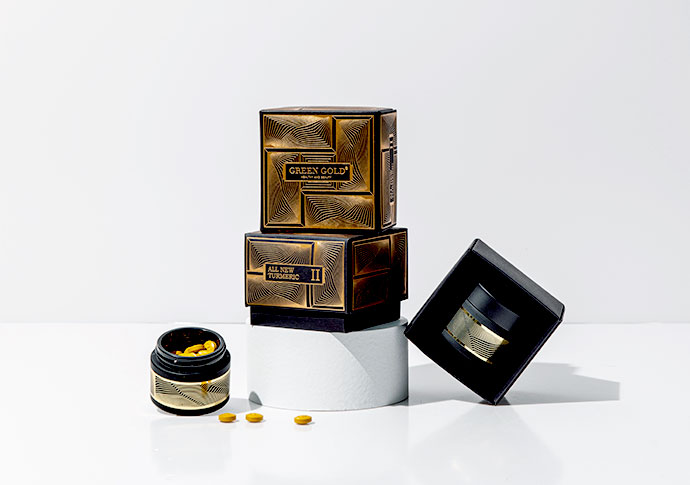 薑黃怎麼吃? 營養師告訴你五大好處一次看 GREEN GOLD薑黃PLUS推薦 美國專利薑黃C3+黑胡椒萃取+西印度櫻桃萃取物+芝麻萃取物+酵母鉻+裙帶菜萃取物 (褐藻素),凝聚增強14倍代謝能量 高純度美國SABINSA薑黃素C3,黃金比例薑黃素,打造2.2倍高吸收率6大經典元素,深層進化,凌駕代謝之上縮小代謝煩擾 (37倍體積減縮),放大代謝動能 (14倍效果提升)維生素B1、B2、B6、B12添加,鞏固代謝基本