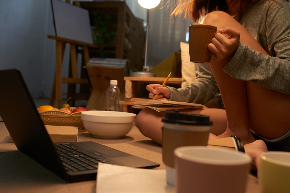 工作性質關係需要時常熬夜加班,跟跑外勤和拜訪客戶,常常飲食不正常,有時甚至一天只吃一餐!