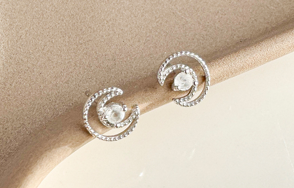 六月誕生石月光石