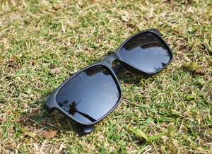 2is FebE 太陽眼鏡 偏光│經典方框│黑色│抗UV400 2is FebE 太陽眼鏡 偏光│經典方框│黑色│抗UV400