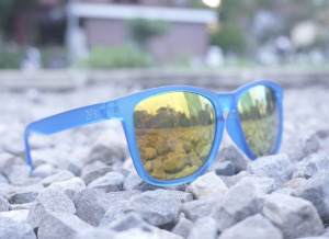 2is ClarkO 太陽眼鏡│藍色霧面框│橘色反光鏡片│UV400 2is ClarkO 太陽眼鏡│藍色霧面框│橘色反光鏡片│UV400