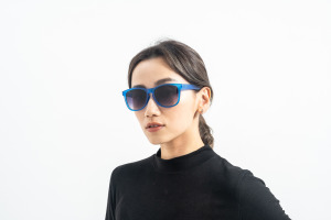 2is ClarkD 太陽眼鏡│藍色霧面框│漸層黑鏡片│UV400 2is ClarkD 太陽眼鏡│藍色霧面框│漸層黑鏡片│UV400