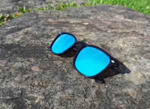 2is BelenB 太陽眼鏡 偏光 方框 藍色 抗UV400 2is BelenB 太陽眼鏡 偏光 方框 藍色 抗UV400