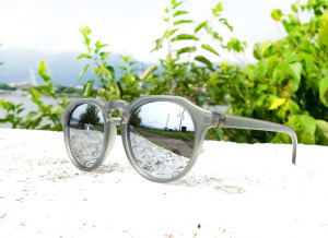 2is TiG 太陽眼鏡│梯形框墨鏡│灰色│抗UV400 2is TiG 太陽眼鏡│梯形框墨鏡│灰色│抗UV400