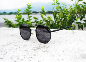 2is FirenE 太陽眼鏡 偏光│質感多邊形框│黑色│抗UV400 2is FirenE 太陽眼鏡 偏光│質感多邊形框│黑色│抗UV400