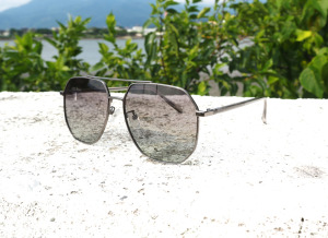 2is FayG 太陽眼鏡 偏光 多邊形飛行員框 灰色 抗UV400 2is FayG 太陽眼鏡 偏光 多邊形飛行員框 灰色 抗UV400