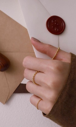 陪你到天明。925純銀戒指 (0.2cm)