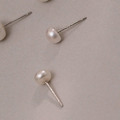 愛的悸動。Pearl | 養殖珍珠 | 925純銀耳環 0.5cm (可改夾式耳環)_1 愛的悸動。Pearl | 養殖珍珠 | 925純銀耳環 0.5cm (可改夾式耳環)_1