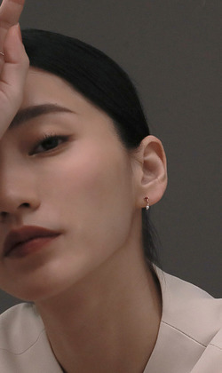 Essence 質粹 | 純銀鍍18K金耳環 | 在晴雨下奔馳。紅寶石(單入)