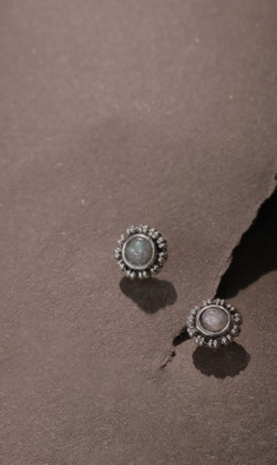 時光筆記。Labradorite | 拉長石 | 925純銀耳環 (可改夾式耳環)