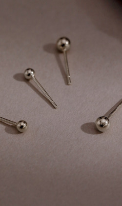 未來的眼淚。925純銀耳環(可改夾式耳環)