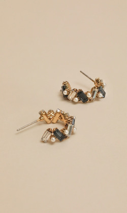 山谷之間。垂式耳環 (可改夾式耳環)