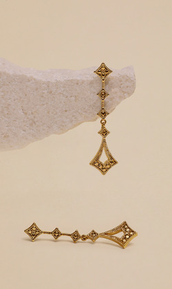 曖昧的距離。垂式耳環 (可改夾式耳環)