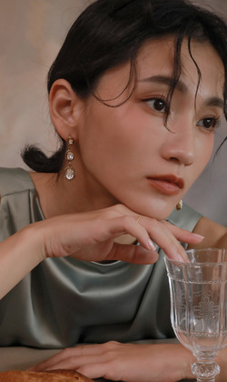 所有的青春。垂式耳環