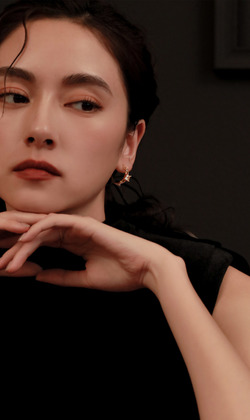 逆光。垂式耳環 (可改夾式耳環)