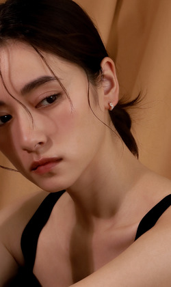 對白旋律。Zircon | 鋯石 | 925純銀耳環 (單入)