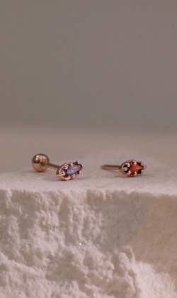 Essence 質粹 | 純銀鍍18K金耳環 | 你的影子。紅寶石