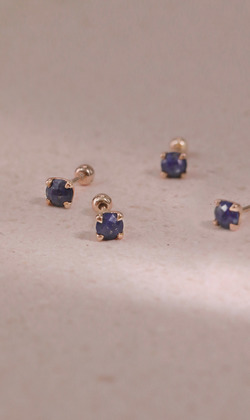 Essence 質粹 | 純銀鍍18K金耳環 | 夜闌獨思。青金石 (單入)