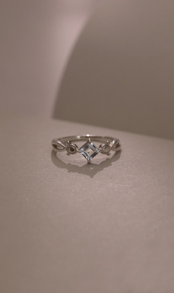 畫布上。Topaz | 托帕石 | 925純銀戒指