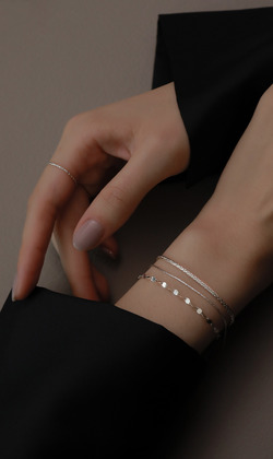 緩步靠近。925純銀雙層手鍊