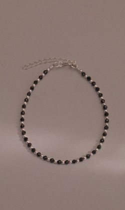 靜夜之詩。Black Spinel | 黑尖晶石 | 925純銀手鍊