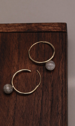 真理。Labradorite | 拉長石 | 垂式耳環