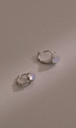 潔白回憶。Moonstone | 月光石 | 925純銀耳環